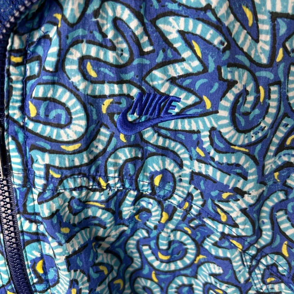 Nike Windbreaker Jacket Women’s‎ S Blue Zip Front Graphic Print Hooded VTG 90s